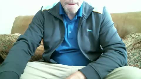 Snapshot of u_suck_i_lick_for_69_cumsohard chatting on October 25, 7:15 pm Mister F online show from October 25, 7:15 pm