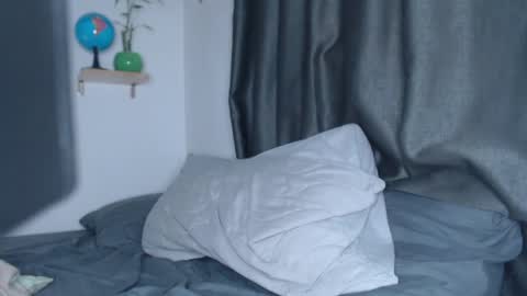 ugh_manux online show from May 23, 7:47 am