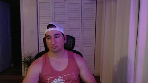 uglyduck3532 online show from December 3, 5:35 am