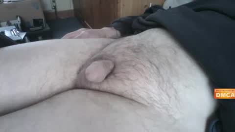 Hairy UK guy online show from January 12, 10:45 am