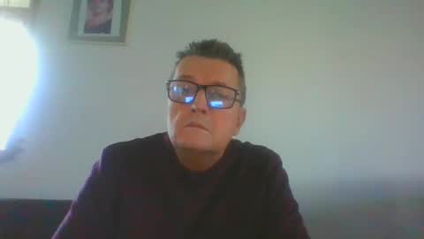 Snapshot of ulmeni4 chatting on December 26, 10:48 am ulmeni4 online show from December 26, 10:48 am