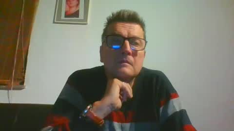 Snapshot of ulmeni4 chatting on January 3, 3:55 pm ulmeni4 online show from January 3, 3:55 pm
