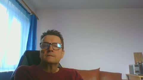 Snapshot of ulmeni4 chatting on February 25, 11:30 am ulmeni4 online show from February 25, 11:30 am