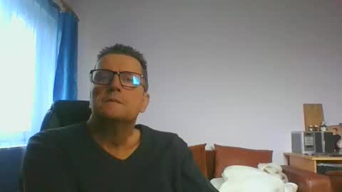 Snapshot of ulmeni4 chatting on December 21, 11:55 am ulmeni4 online show from December 21, 11:55 am