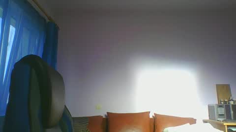 Snapshot of ulmeni4 chatting on February 17, 12:48 pm ulmeni4 online show from February 17, 12:48 pm