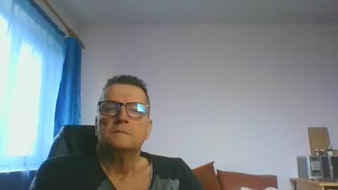 Snapshot of ulmeni4 chatting on January 15, 8:30 am ulmeni4 online show from January 15, 8:30 am