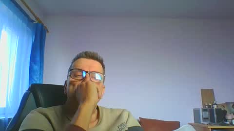 Snapshot of ulmeni4 chatting on January 23, 9:18 am ulmeni4 online show from January 23, 9:18 am
