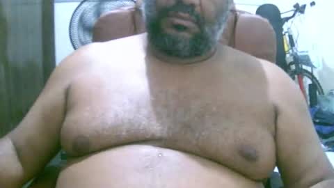 Snapshot of ulmo_br chatting on February 23, 2:35 am ulmo_br online show from February 23, 2:35 am