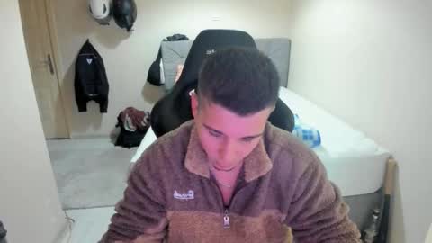 Snapshot of ulxer chatting on October 1, 7:07 pm hi im mike tyson - online show from October 1, 7:07 pm