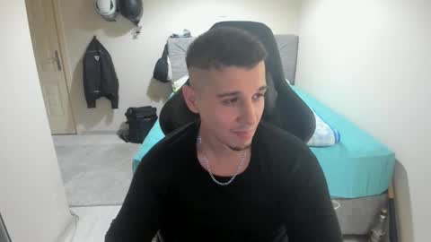 Snapshot of ulxer chatting on October 10, 8:56 pm hi im mike tyson - online show from October 10, 8:56 pm