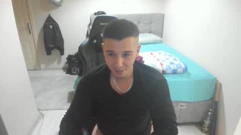 Snapshot of ulxer chatting on October 3, 8:14 pm hi im mike tyson - online show from October 3, 8:14 pm