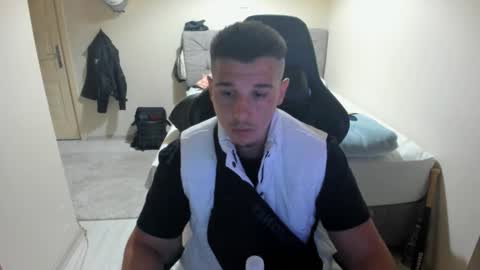 Snapshot of ulxer chatting on September 26, 7:22 pm hi im mike tyson - online show from September 26, 7:22 pm
