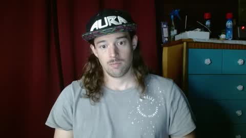 Snapshot of umphreak42 chatting on October 9, 11:53 pm Andrew online show from October 9, 11:53 pm