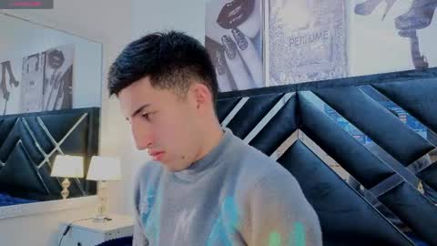 un_sluttyy online show from April 25, 1:41 pm