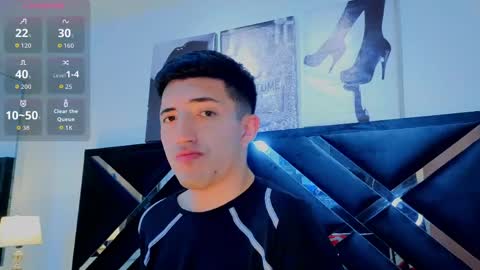 un_sluttyy online show from May 11, 4:04 pm