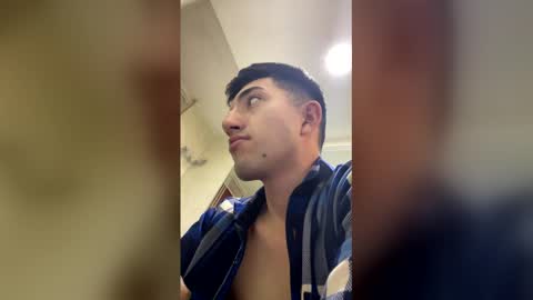 un_sluttyy online show from May 10, 11:44 am