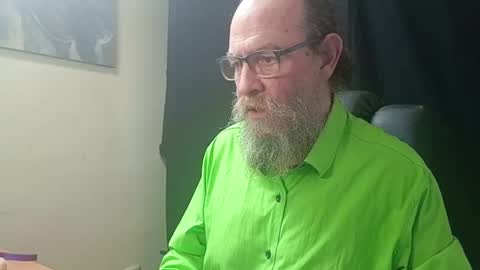 Uncle Hottie online show from March 30, 5:36 pm