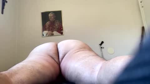 Hairy Sally online show from November 22, 3:22 pm