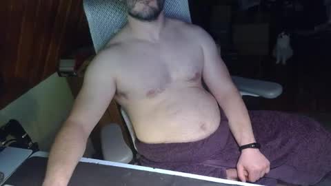 Under the desk online show from April 25, 8:39 pm