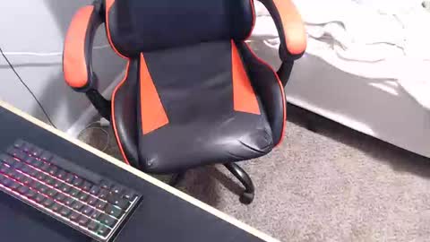 unicornflowers online show from October 25, 10:44 pm