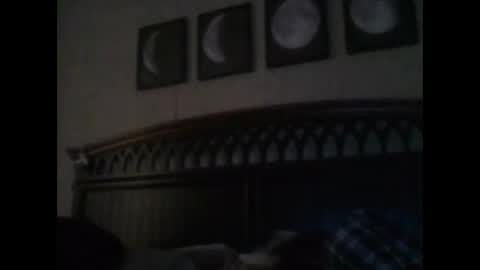 untuchabl1 online show from April 4, 11:51 am