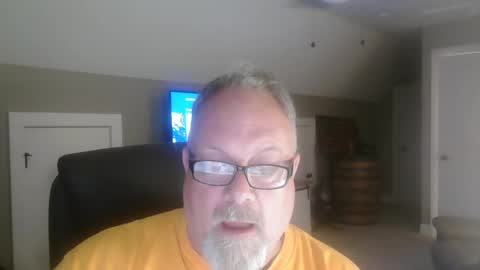 up2later online show from April 9, 4:54 am