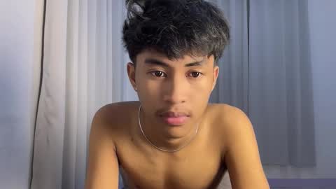 ur_fuckerbttm online show from November 27, 12:31 pm