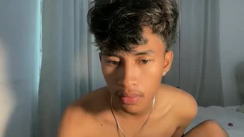 ur_fuckerbttm online show from February 8, 6:52 am