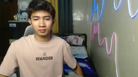 jonny online show from June 17, 11:39 pm