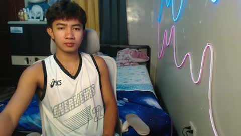 jonny online show from June 15, 11:08 pm