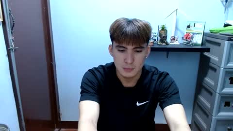Snapshot of ur_jayqutee chatting on December 12, 12:33 pm Ur jayqutee online show from December 12, 12:33 pm