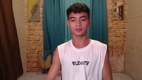 Snapshot of ur_naughtyboy_raphael chatting on September 20, 9:42 am ur_naughtyboy_raphael online show from September 20, 9:42 am