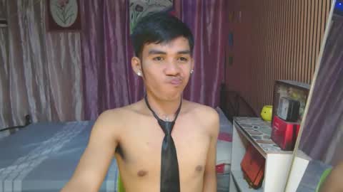 ur_shan21 online show from December 3, 6:25 pm