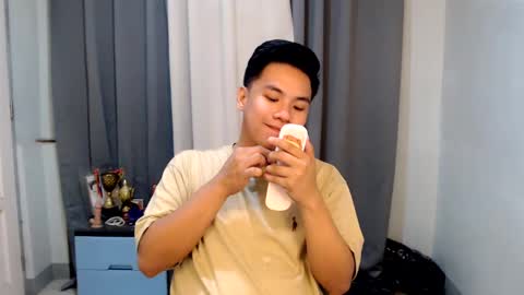 milly online show from February 28, 8:09 am