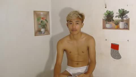 urasian_jomarie online show from April 21, 9:32 pm