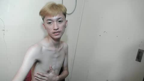 urasian_ladyboyxxx online show from April 28, 5:34 am
