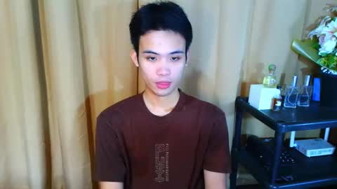 Snapshot of urasiancumboix2 chatting on October 29, 1:52 am urasiancumboix2 online show from October 29, 1:52 am