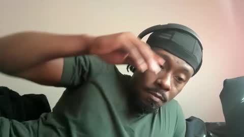 Snapshot of urbandick5 chatting on October 27, 6:10 pm urbandick5 online show from October 27, 6:10 pm