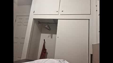 urbigddaddy367259 online show from April 6, 2:52 am