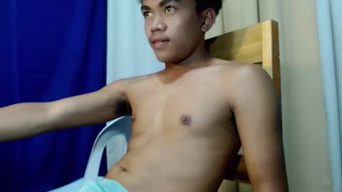 urboyvenz online show from April 25, 5:10 am