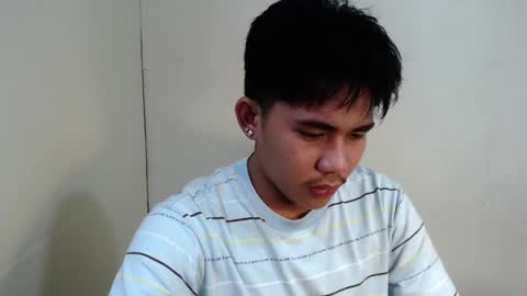 Snapshot of urcutie_asianboy chatting on September 12, 5:18 am KEN online show from September 12, 5:18 am