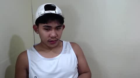 Snapshot of urcutie_asianboy chatting on September 13, 7:09 am KEN online show from September 13, 7:09 am
