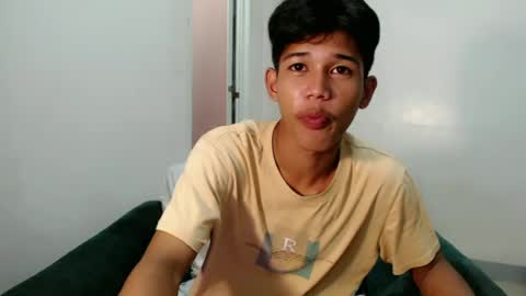 urdreamboy_clarin online show from June 17, 8:54 pm