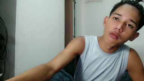 urdreamboy_clarin online show from June 12, 4:00 am