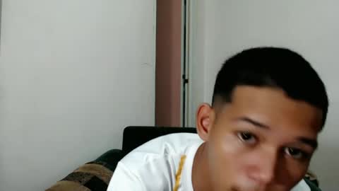 urdreamboy_clarin online show from June 24, 12:08 pm
