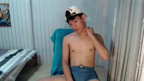 urdreamboy_doms online show from March 26, 5:17 pm