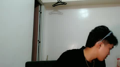 urdreamboy_prince online show from June 15, 7:55 am
