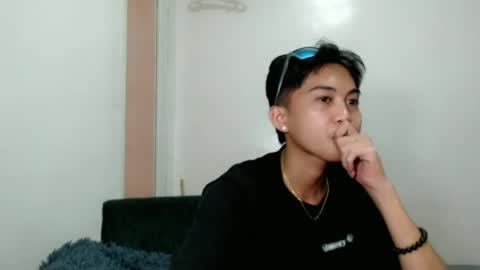 urdreamboy_prince online show from June 11, 9:35 pm