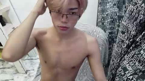 urdreamtw1nk online show from March 20, 11:25 am