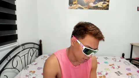 urfucker_vinz online show from June 15, 4:59 am
